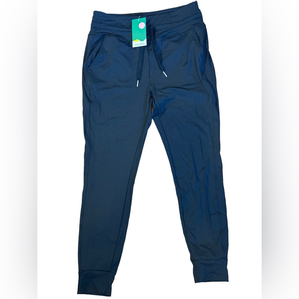 Halara Women Joggers. Large/petite. NWT.